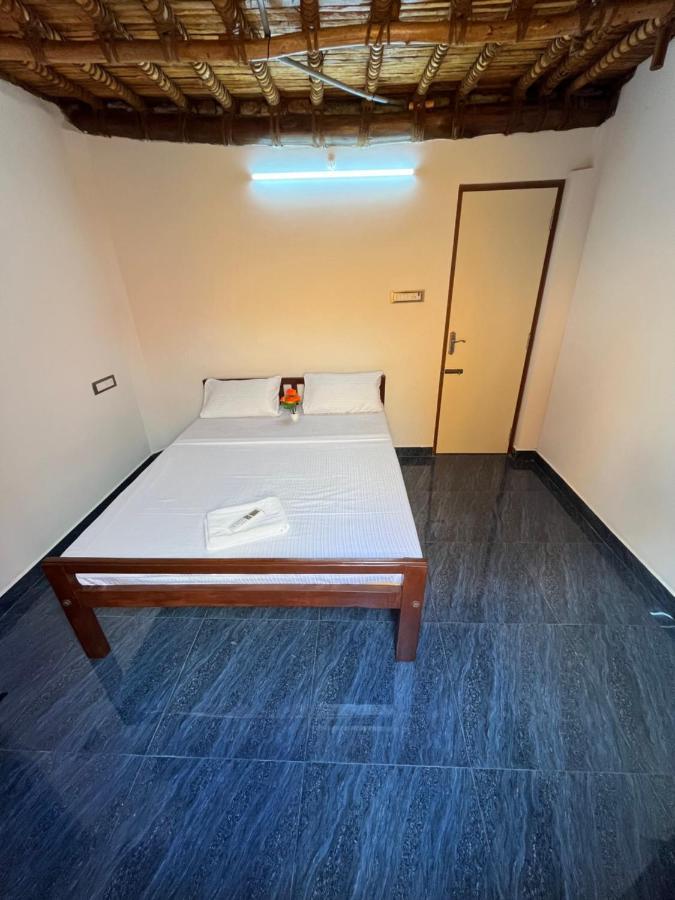 Serenity Bay Home Stay ปอนดิเชอรี ภายนอก รูปภาพ