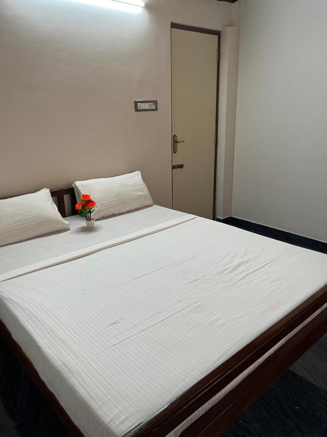Serenity Bay Home Stay ปอนดิเชอรี ภายนอก รูปภาพ